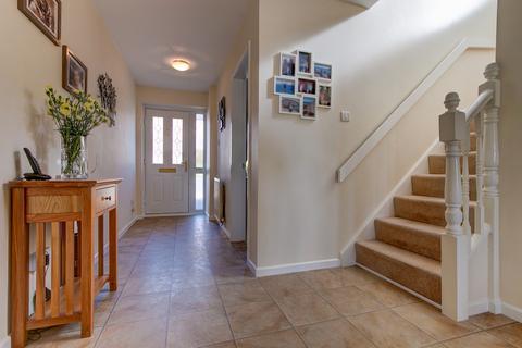 54 Priest Meadow Close, Astwood Bank, Redditch, B96 6HT