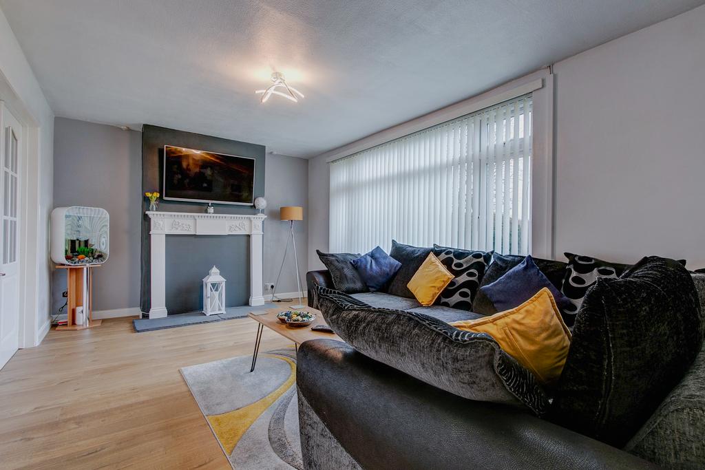 The Park, Tardebigge, B97 6QF 4 bed semidetached house £300,000