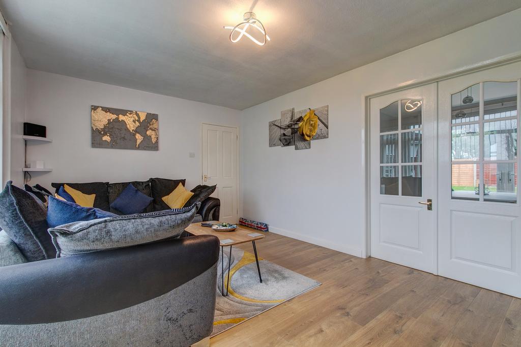 The Park, Tardebigge, B97 6QF 4 bed semidetached house £300,000