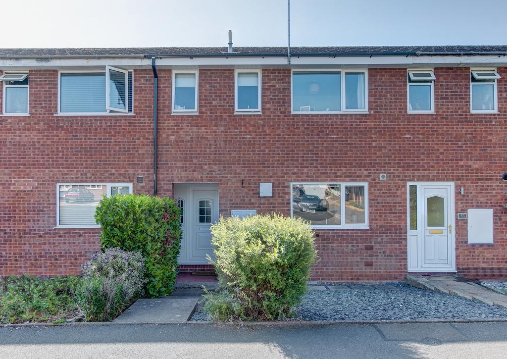 Byland Close, Bromsgrove, B61 7PL 3 bed terraced house £220,000
