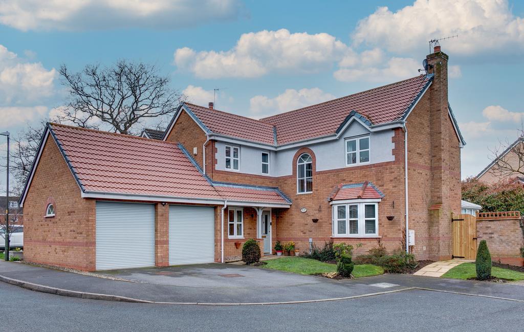 Kentmere Road, The Oakalls, Bromsgrove, B60 2RZ 4 bed detached house £600,000