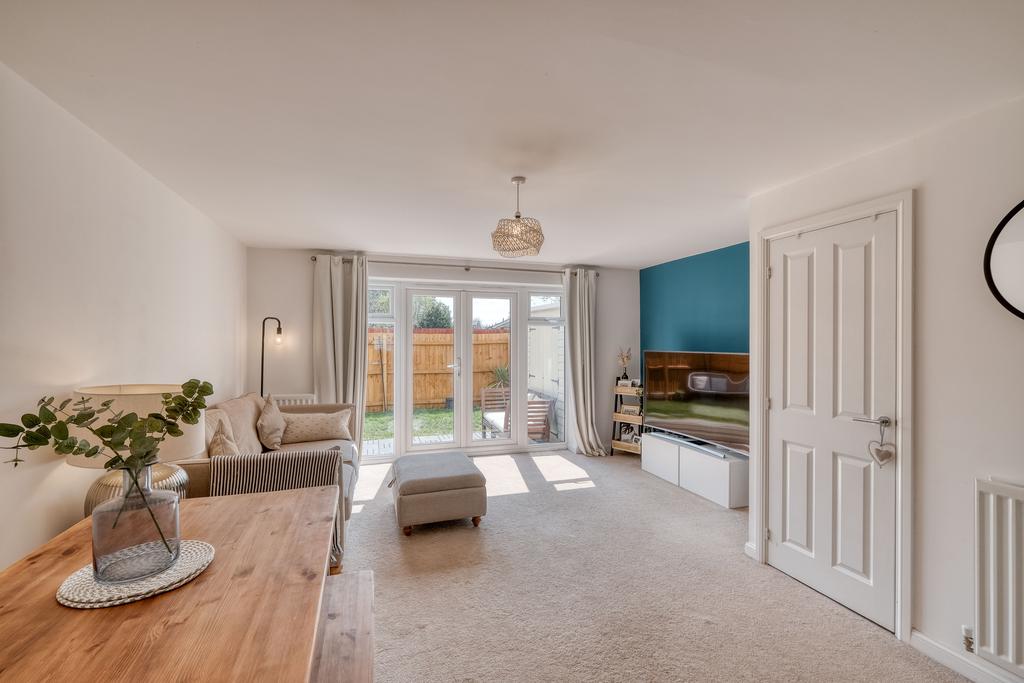 Kingcup Close, Catshill, Bromsgrove... 3 bed semidetached house £260,000