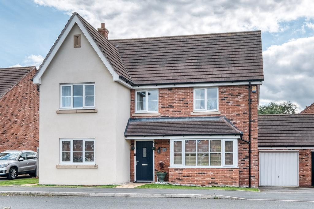 Kingcup Close, Catshill, Bromsgrove... 5 bed detached house £475,000