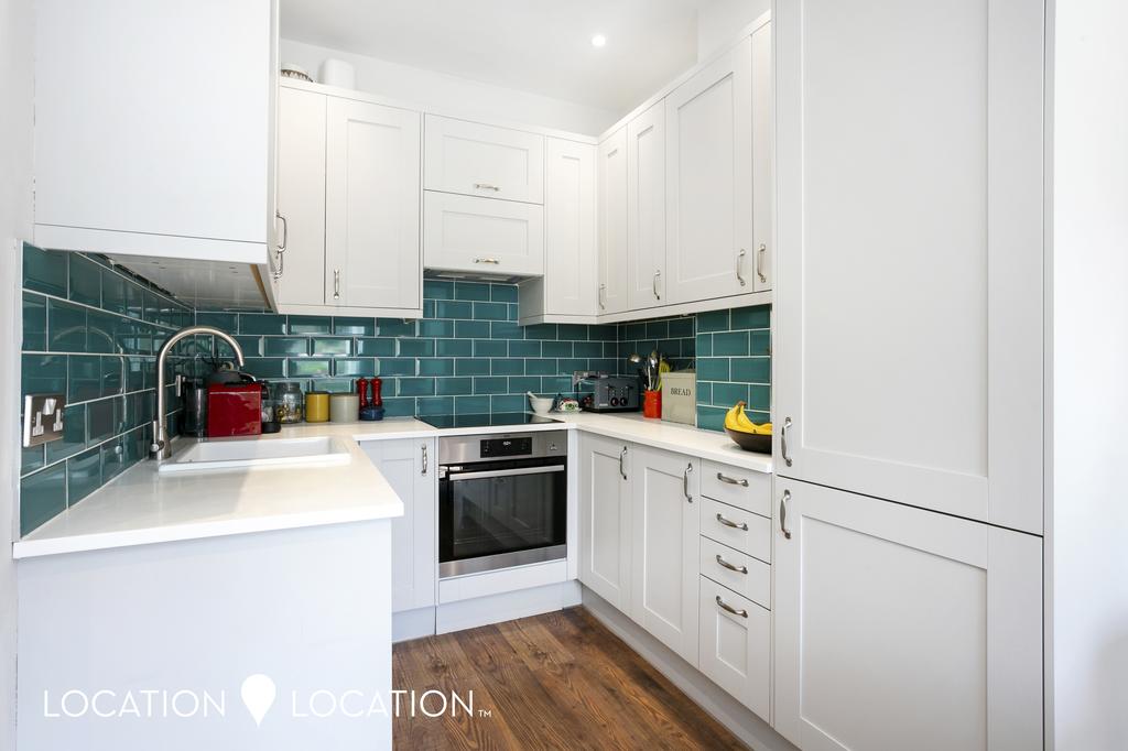 110420226 LLSN 22b Farleigh Road  N16 7 TH 005 w...