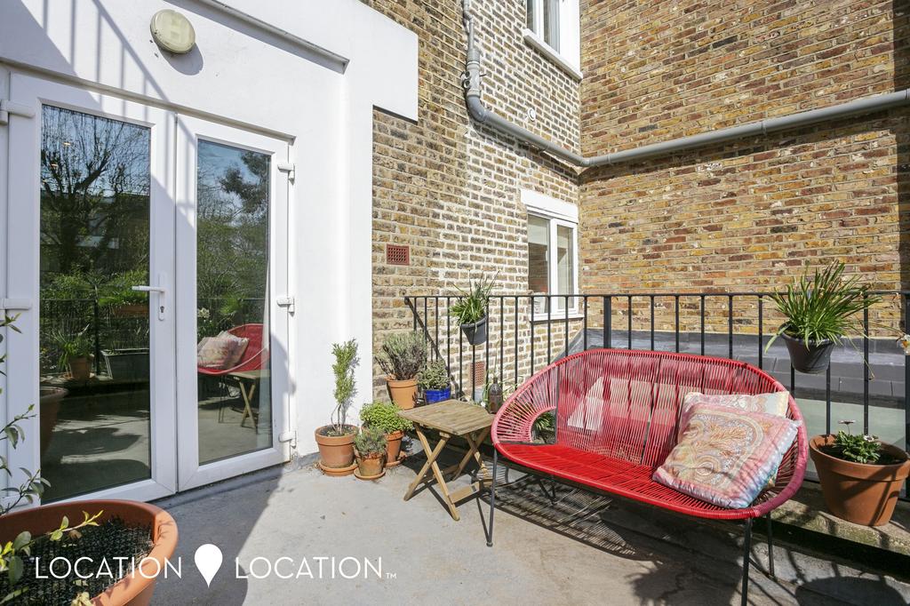 110420226 LLSN 22b Farleigh Road  N16 7 TH 012 w...