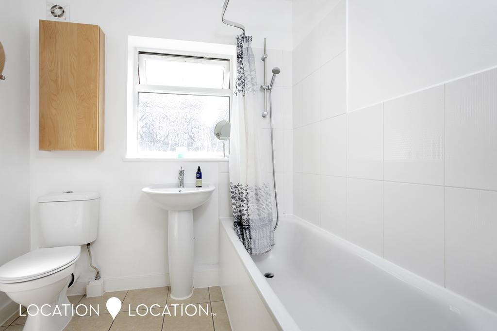 110420226 LLSN 22b Farleigh Road  N16 7 TH 004 w...