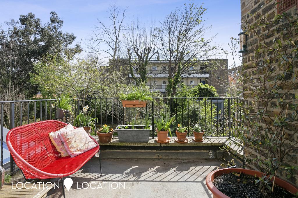 110420226 LLSN 22b Farleigh Road  N16 7 TH 011 w...