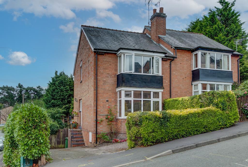 Parsons Road, Southcrest, Redditch... 2 bed semidetached house £200,000