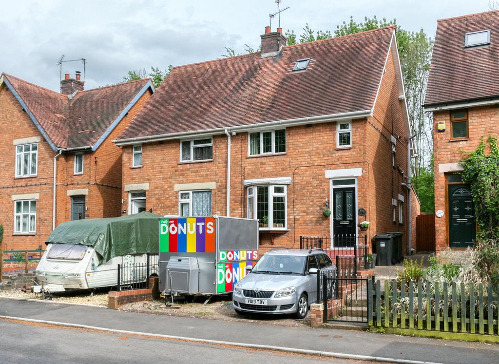 Enfield Road, Hunt End, Redditch B97 5NF 2 bed semidetached house £