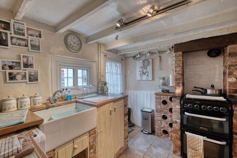 2 bedroom cottage for sale, The Square, Feckenham B96 6HR