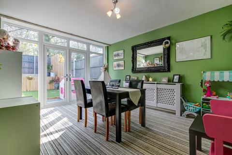 9 Ferney Hill Avenue, Redditch, B97 4RU
