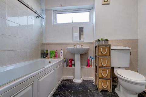 112 Bushley Close, Redditch, B98 7TX