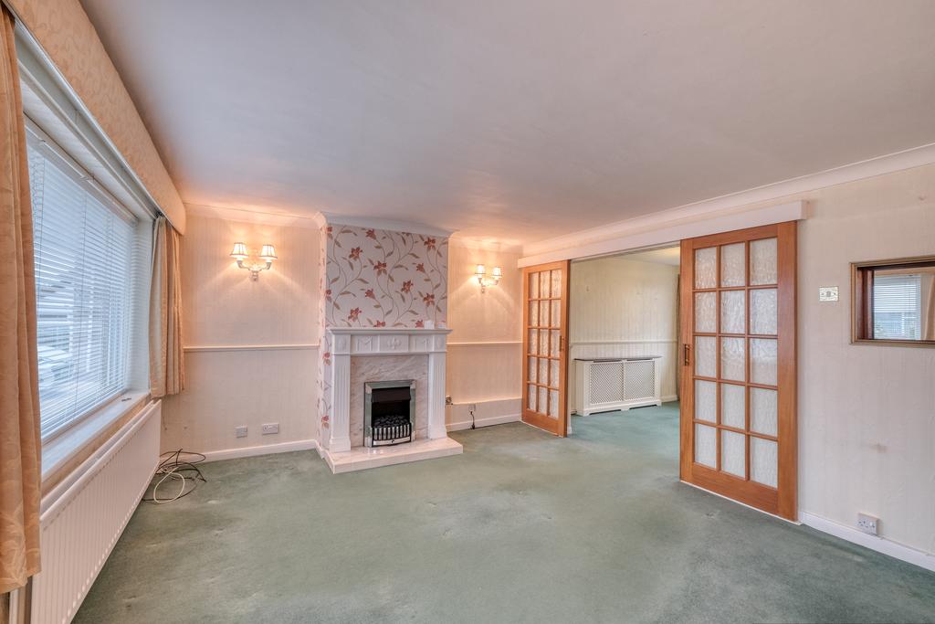 St. Judes Avenue, Studley, B80 7HZ 3 bed semidetached house £280,000