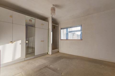 38 Foxlydiate Crescent, Redditch, B97 6NA