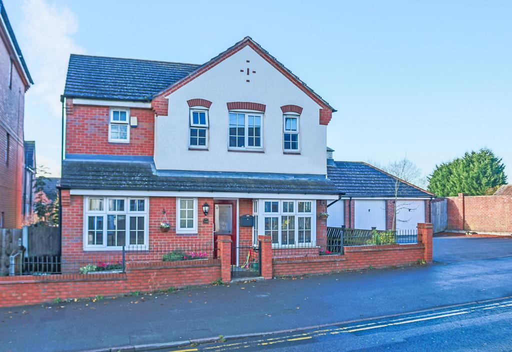 Evesham Road, Crabbs Cross, Redditch... 4 bed detached house - £284,950