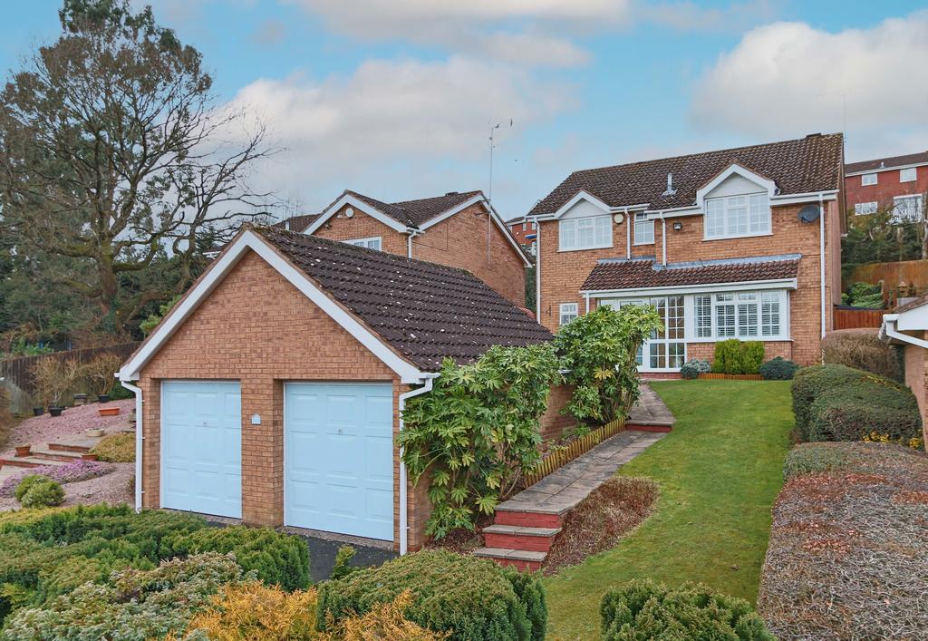 Weatheroak Close, heath, Redditch... 4 bed detached house £425,000