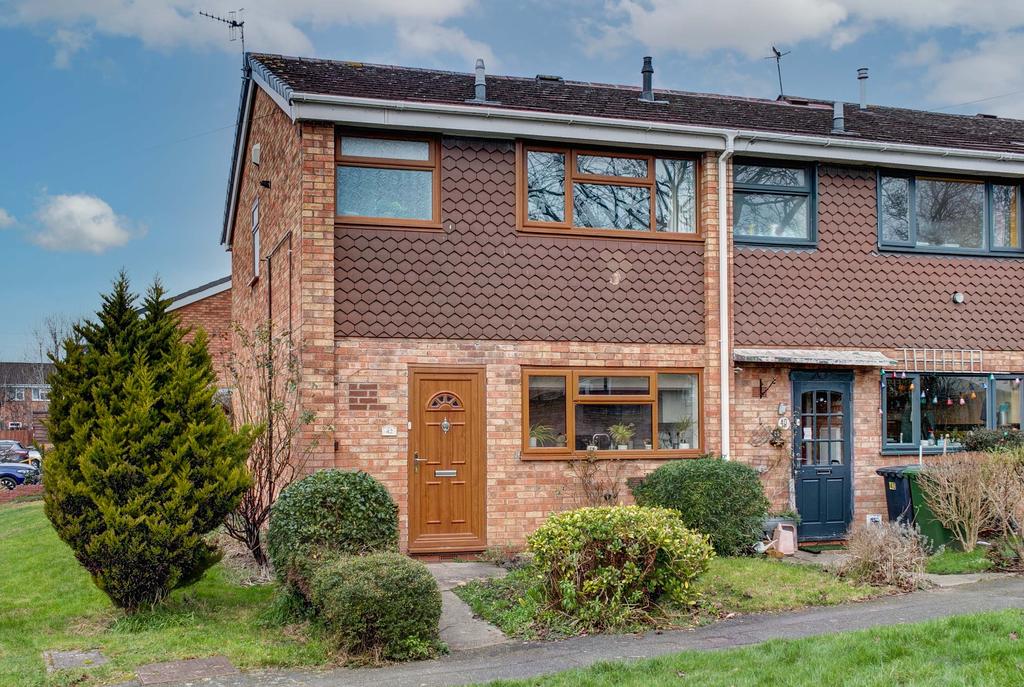 Chadcote Way, Catshill, Bromsgrove, B61 0JT 3 bed end of terrace house