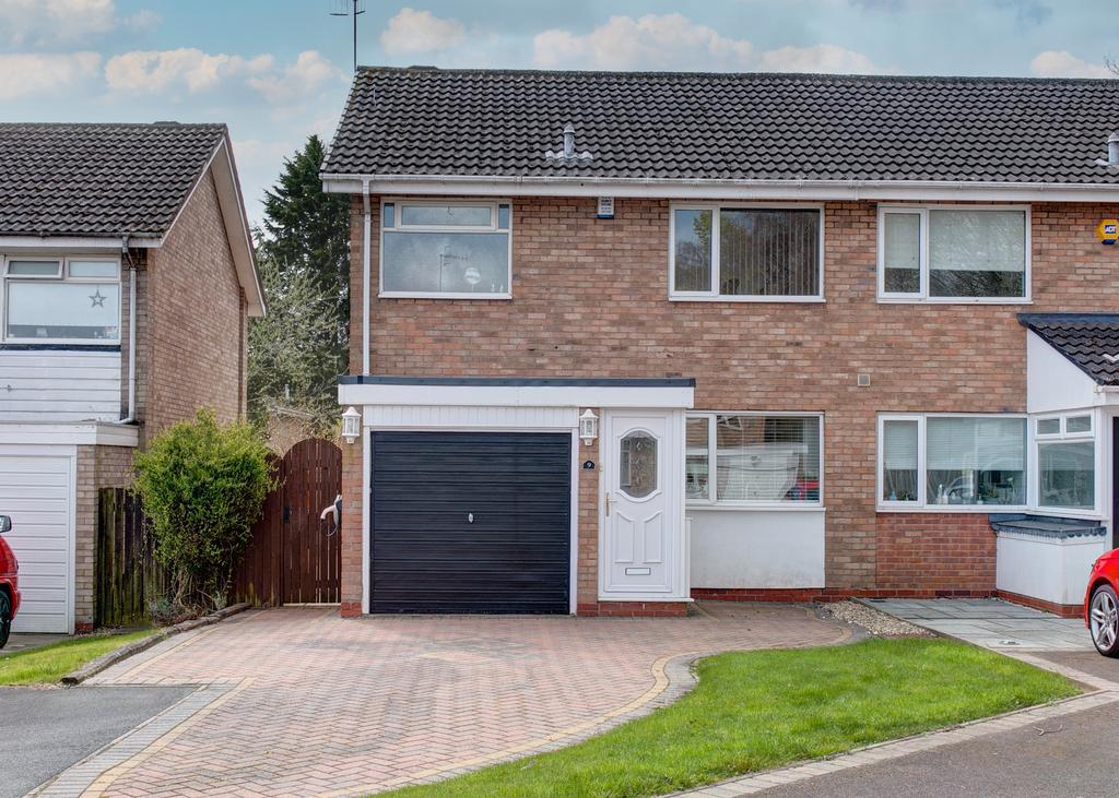 Derwent Way, Aston Fields, Bromsgrove, B60 2HU 3 bed semidetached