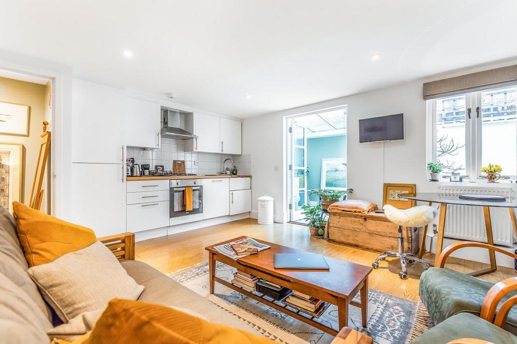 Battersea High Street, Battersea 1 bed flat for sale £425,000