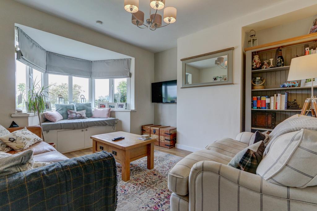 Rigby Lane, Aston Fields, Bromsgrove 3 bed semidetached house £325,000