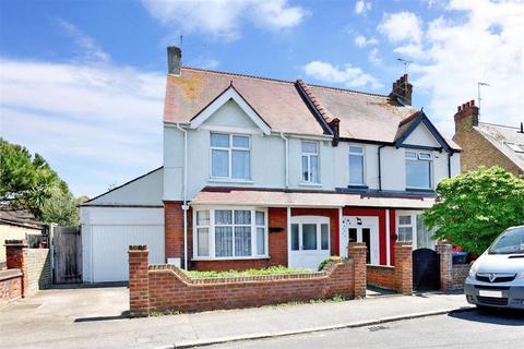 3 bedroom semi-detached house for sale - Beacon Road, Broadstairs, Kent