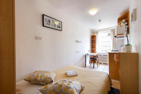 Studio to rent - Penywern Road, Earls Court, London, SW5