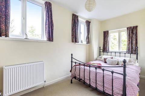 2 bedroom flat for sale - Camberley,  Surrey,  GU15