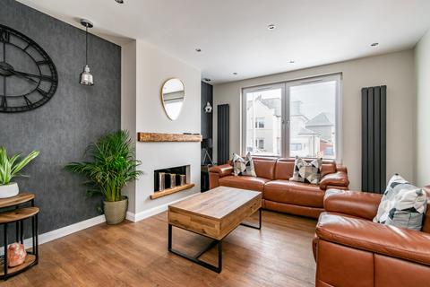 20 George Drive, Loanhead, EH20 9DW