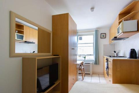 Studio to rent - Penywern Road, Earls Court, London, SW5