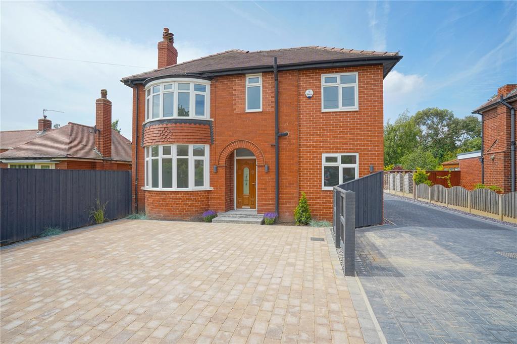 Breck Lane, Dinnington, Sheffield, South Yorkshire, S25 5 bed detached