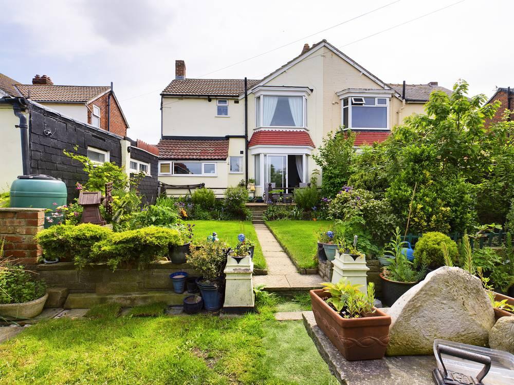 High Street West, Redcar, TS10 3 bed semidetached house £185,000