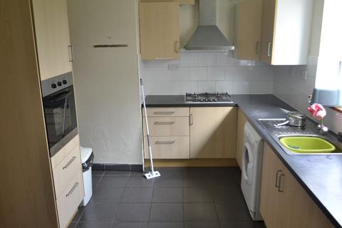 4 bedroom semi-detached house to rent - Alexandra Road, Leamington Spa CV31