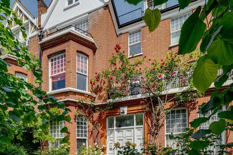 Compayne Gardens, London, NW6