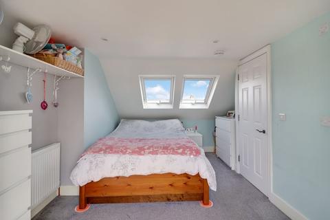 40 Sandringham Drive, Ashford, TW15 3JQ