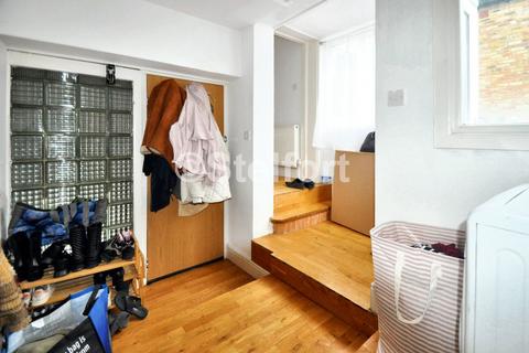 1 bedroom flat to rent - Beacon Hill, London N7
