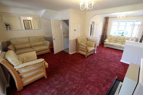 25 Raydons Road, Dagenham, RM9 5JR