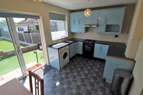 25 Raydons Road, Dagenham, RM9 5JR