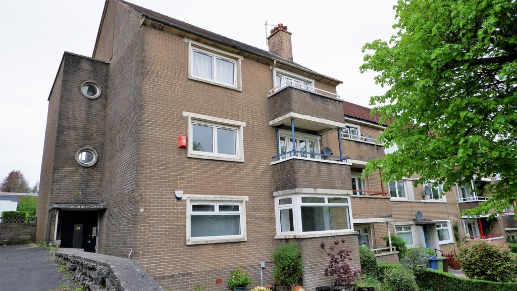 Kelburn Street, Barrhead G78 2 bed flat £77,000
