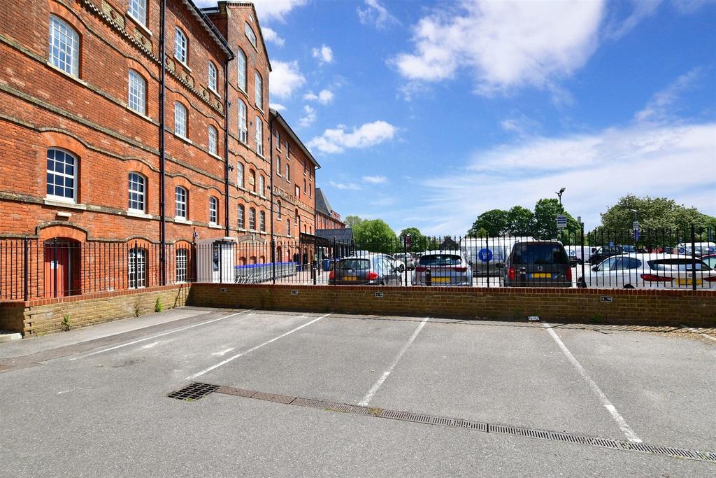 Driveway/Parking