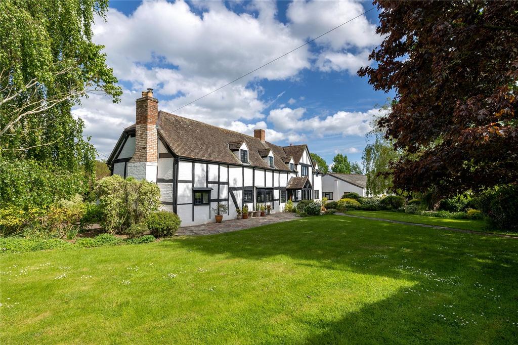 Moat Lane, Taynton, Gloucester, Gloucestershire, GL19 5 bed equestrian