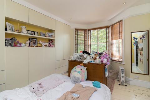 5 bedroom terraced house to rent - Dundonald Road, London, NW10