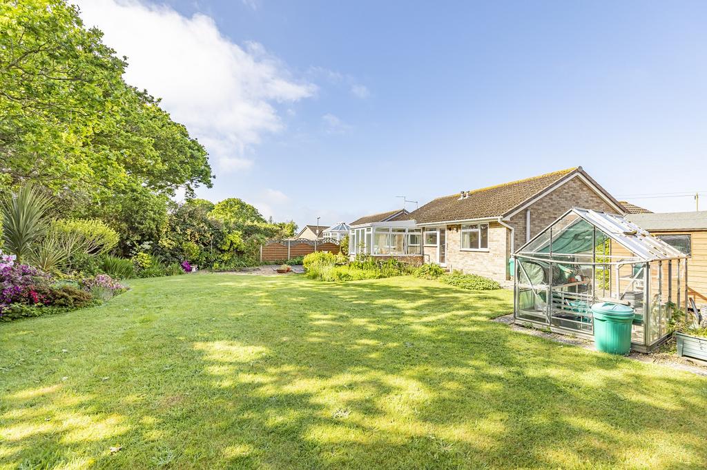 Sheldrake Road, Mudeford, Dorset.... 2 bed detached bungalow £600,000