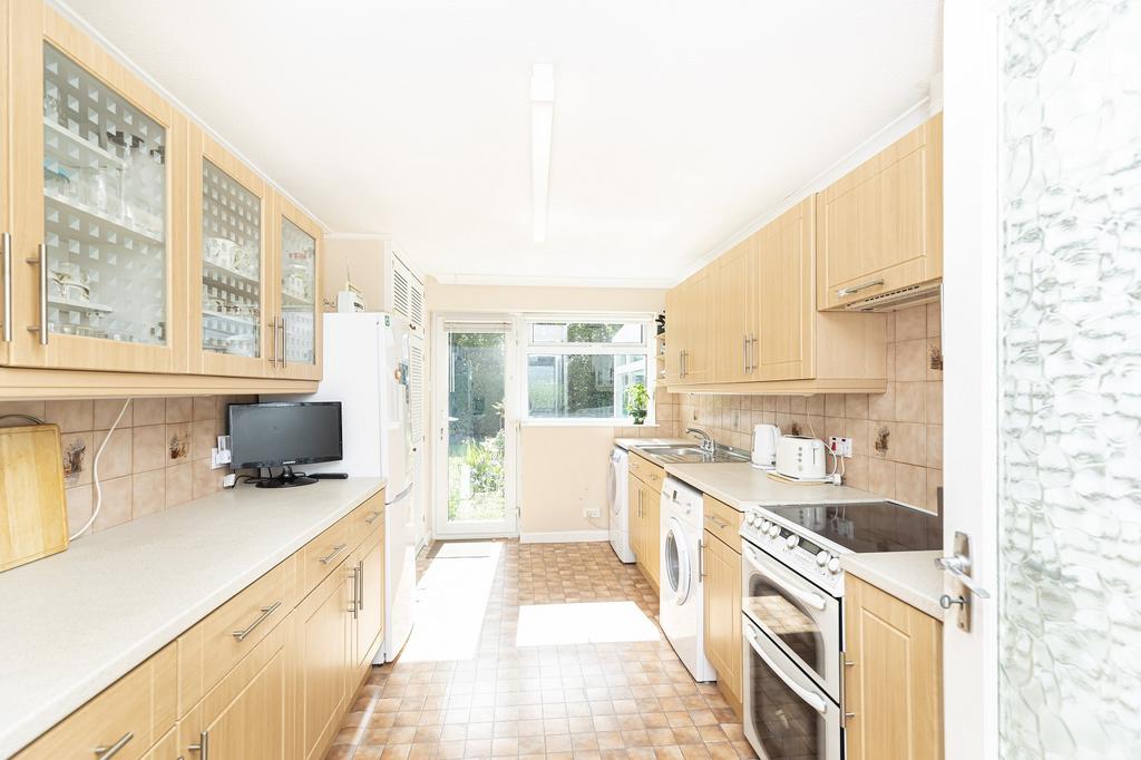 Sheldrake Road, Mudeford, Dorset.... 2 bed detached bungalow £600,000