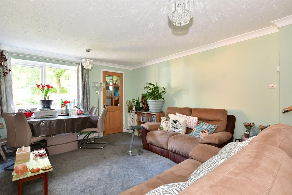 Violet Close, Walderslade Woods... 2 bed terraced house £290,000