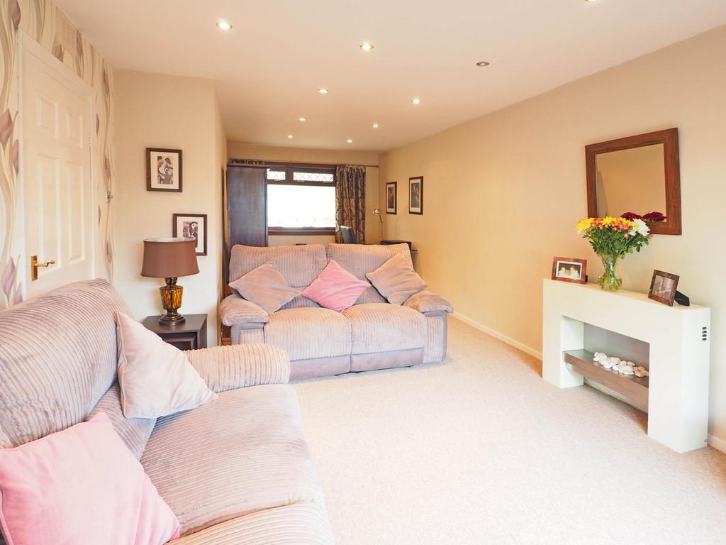 Coylebank, Prestwick, KA9 4 bed semidetached house £255,000