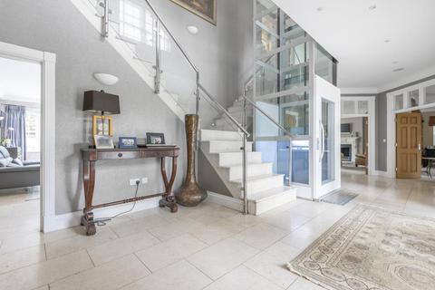 Old Mile House Kier Park, Ascot, SL5 7DS
