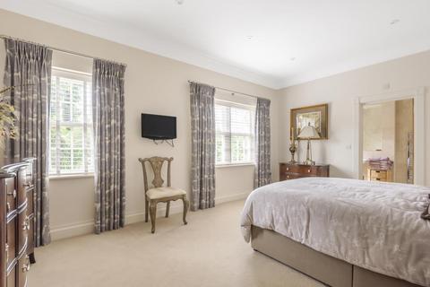 Old Mile House Kier Park, Ascot, SL5 7DS