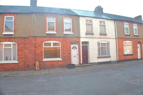 3 bedroom terraced house to rent, Lincoln Road, Northampton, NN5