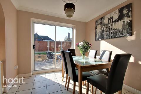 27 Archery Fields, Clacton-on-sea, CO15 6RB