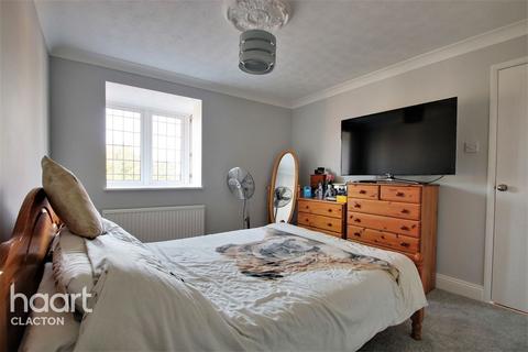 27 Archery Fields, Clacton-on-sea, CO15 6RB